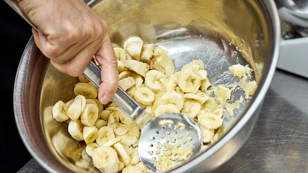 Bananen zerdrücken