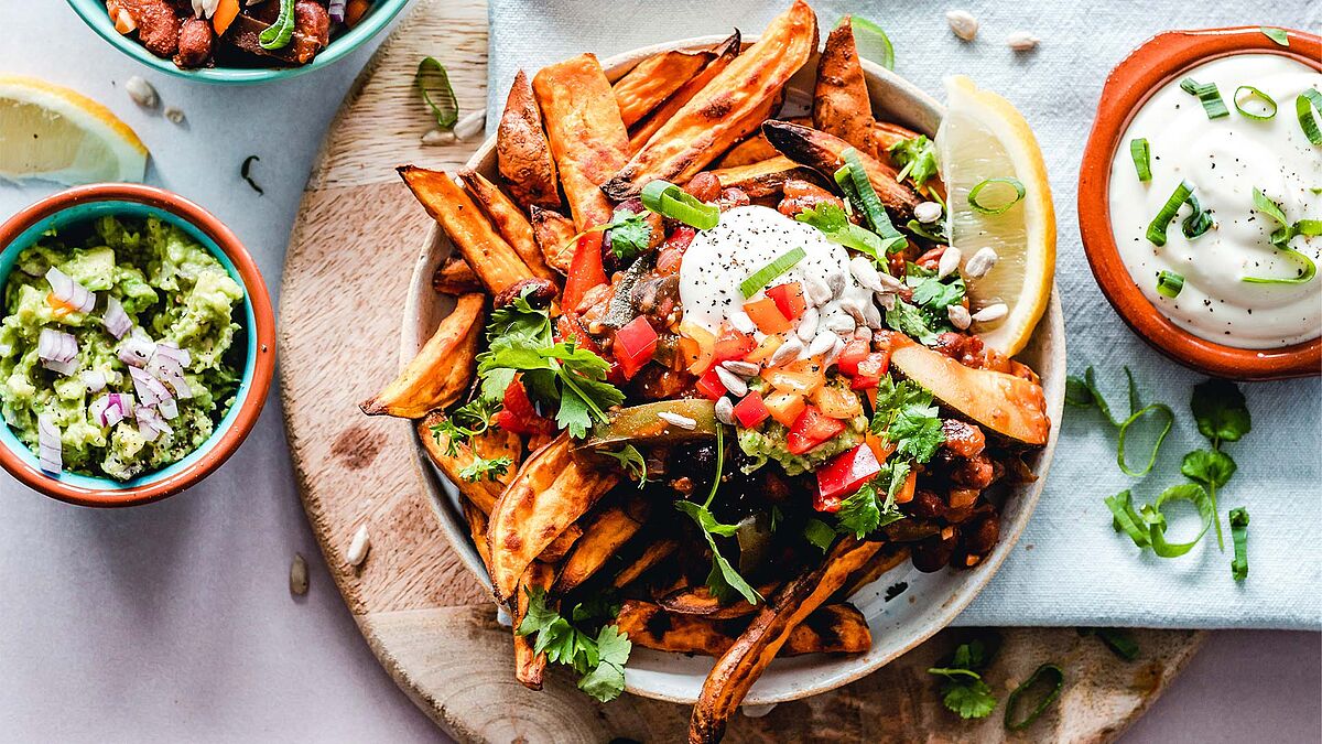 Fries mit zwei Saucen
